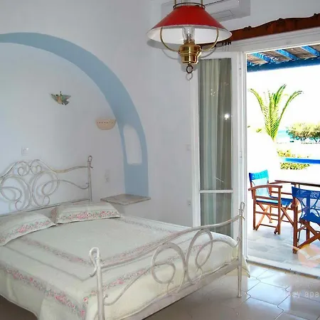 Albatross Holiday * Agios Sostis (Tinos)