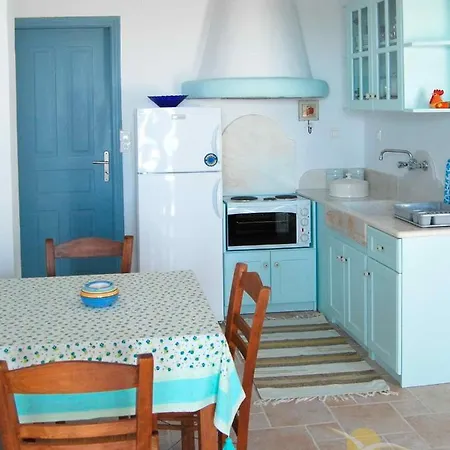 Albatross Holiday * Agios Sostis (Tinos)